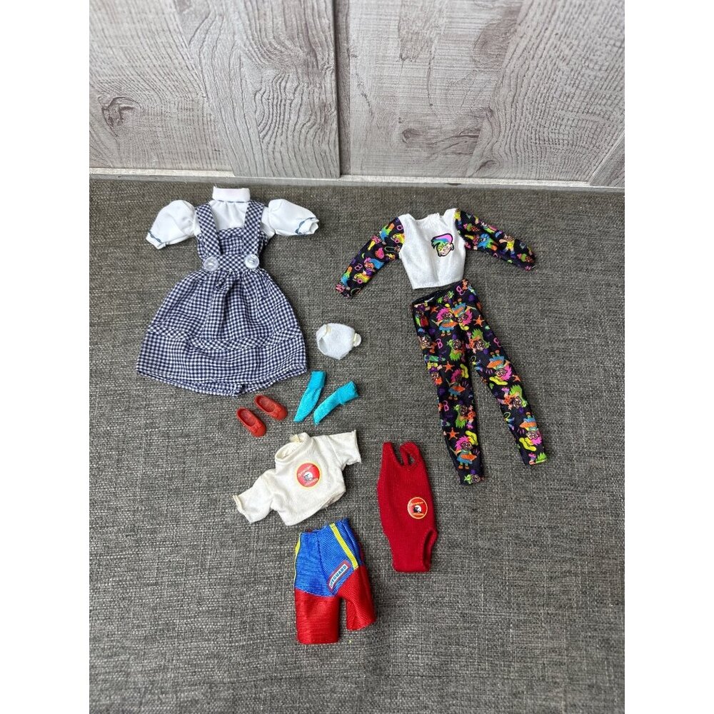 Lot Of Vintage Fashion Doll Clothes Outfits & Shoes Baywatch, Trolls, Dorothy